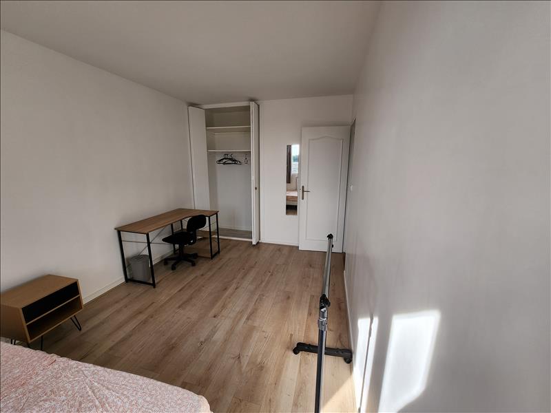 Appartement - 5ème étage - 82,53 m2 - 4 pièces - Meublé 