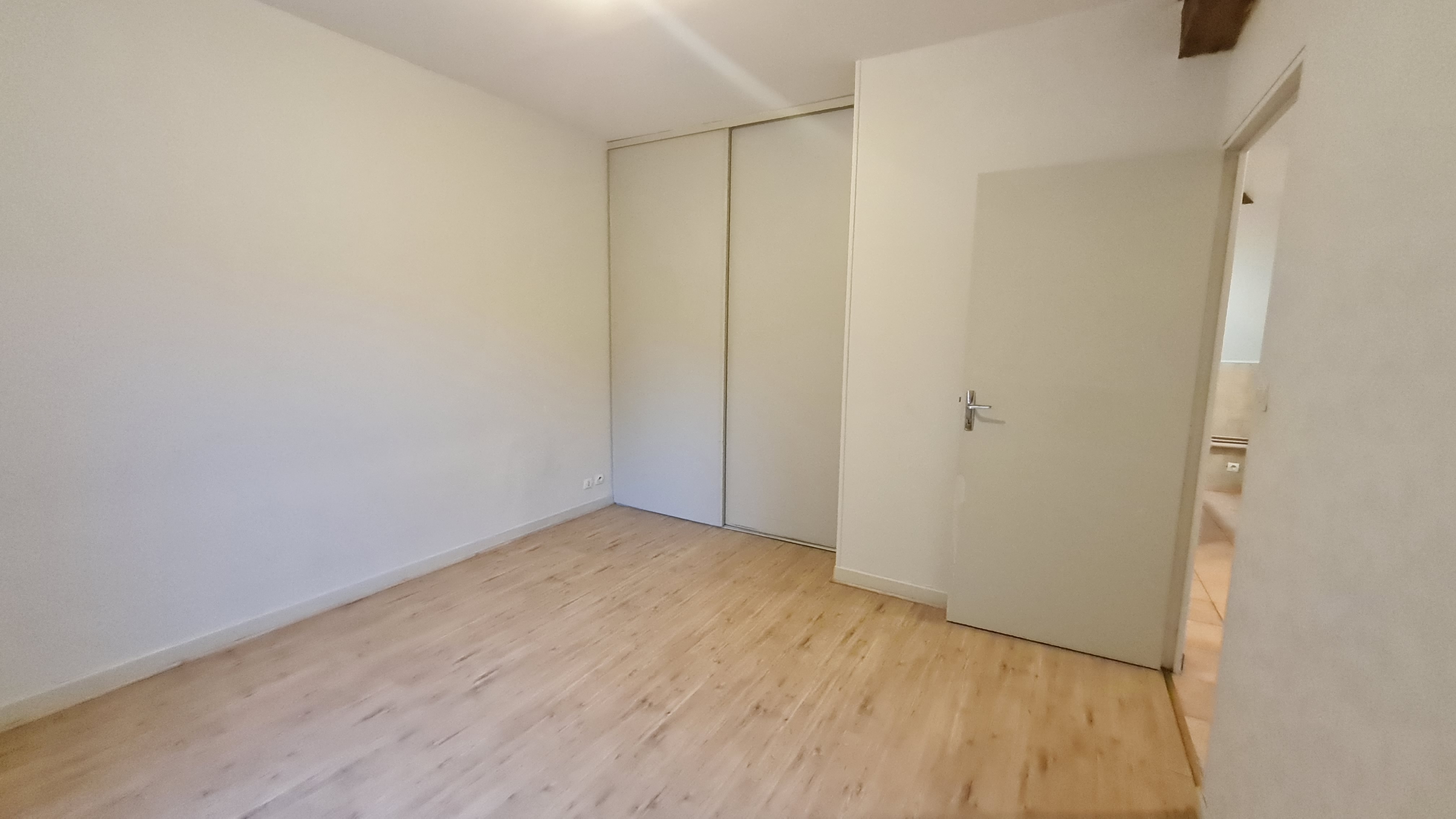 Appartement - 2ème étage - 53 m2 - 3 pièces - Non meublé