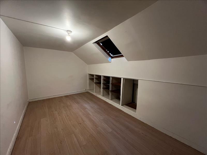Appartement - 1er étage - 67,45 m2 - 3 pièces - Non meublé