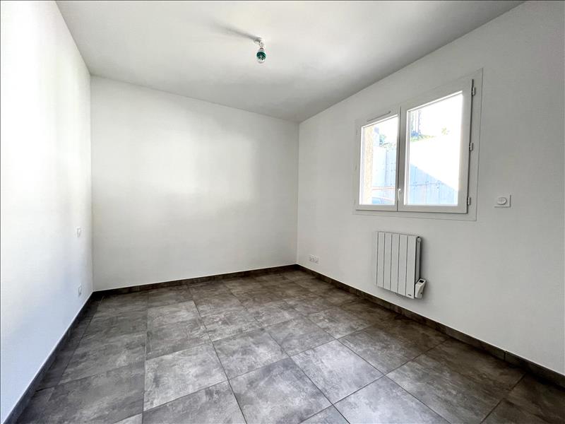 Appartement - RDJ - 43.49 m2 - 2 pièces - Non meublé