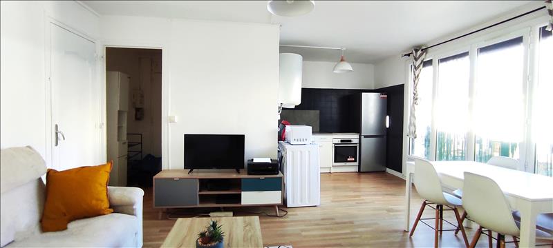 Appartement - 1er étage - 45 m2 - 3 pièces - Meublé