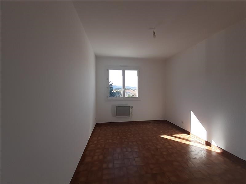 Appartement - 2ème étage - 65 m2 - 3 pièces - Vide