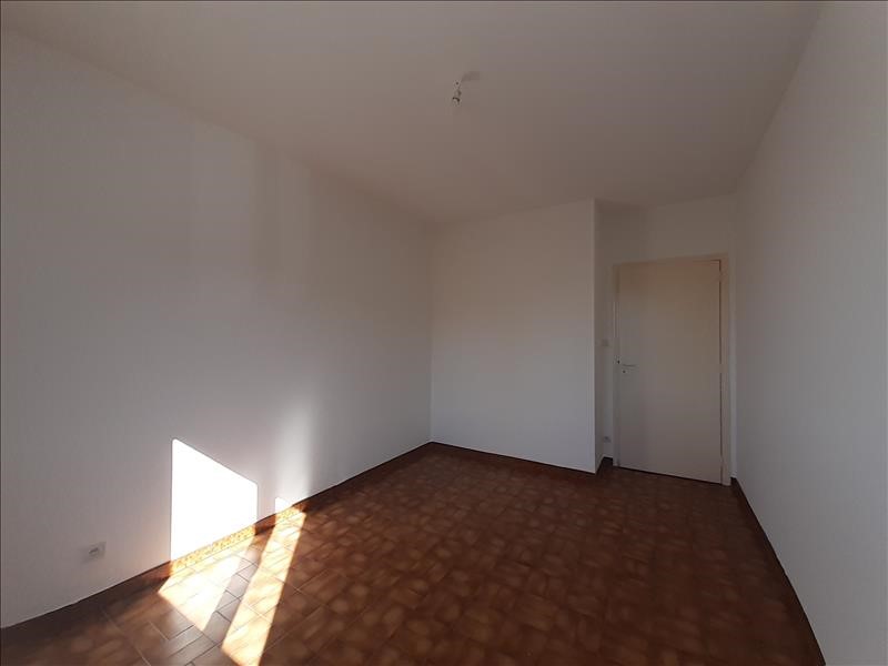 Appartement - 2ème étage - 65 m2 - 3 pièces - Vide
