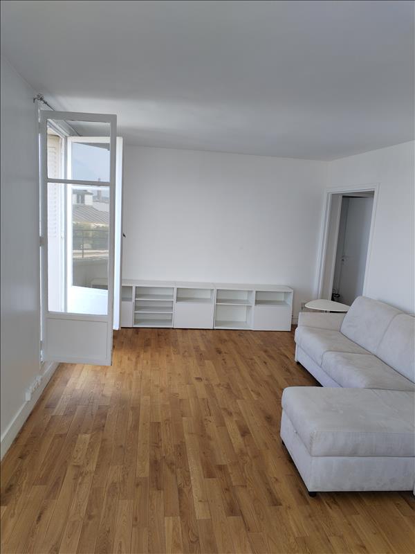 Appartement - 7ème étage - 42 m2 - 2 pièces - Non meublé